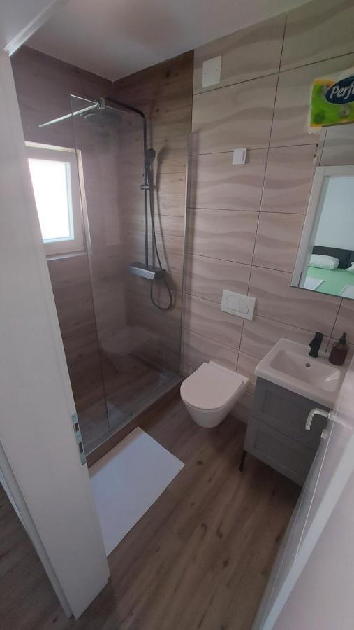 Apartmani Mlinar - Two Bedroom Apartment With Seaview Grebaštica 外观 照片