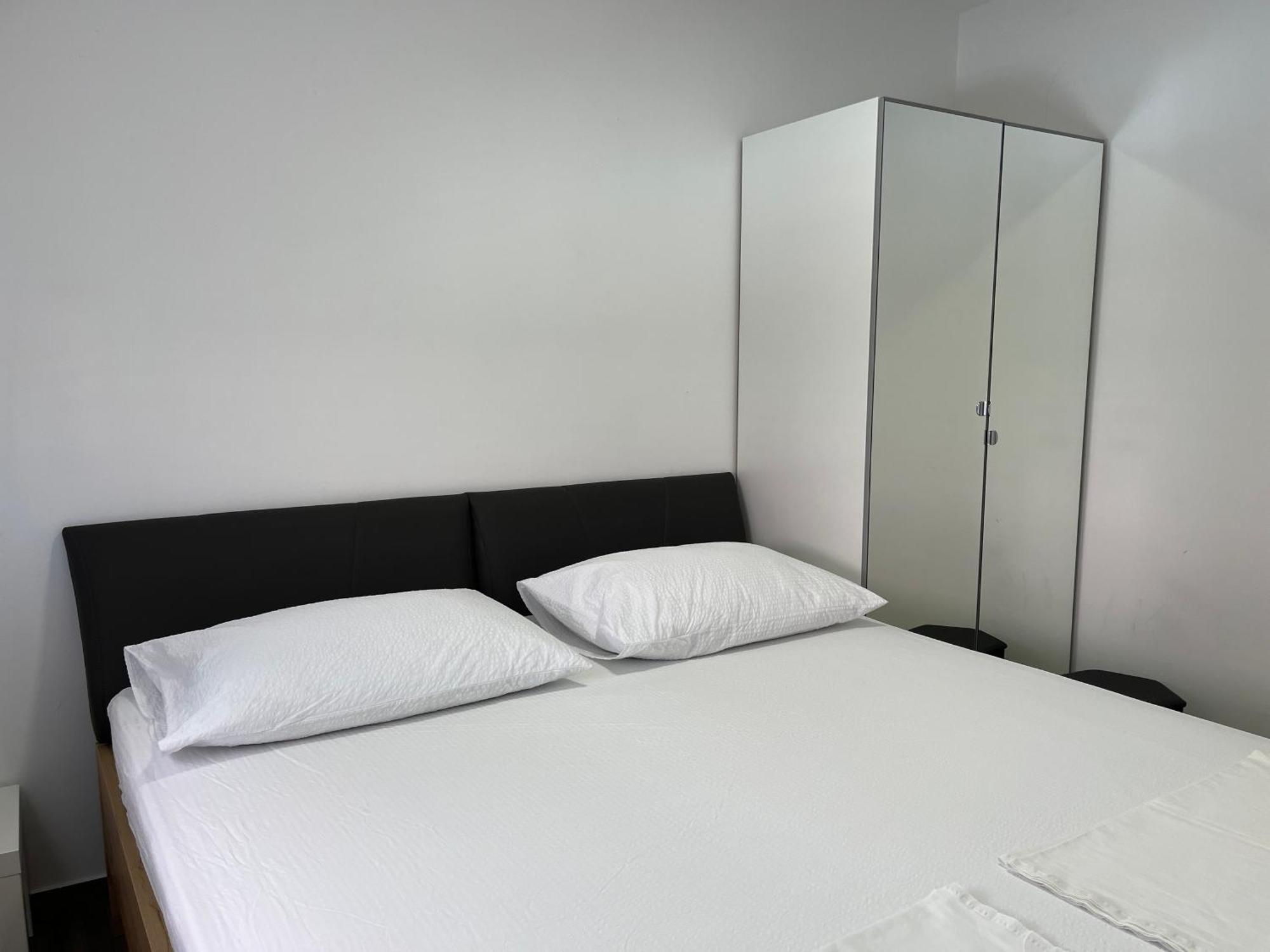 Apartmani Mlinar - Two Bedroom Apartment With Seaview Grebaštica 外观 照片